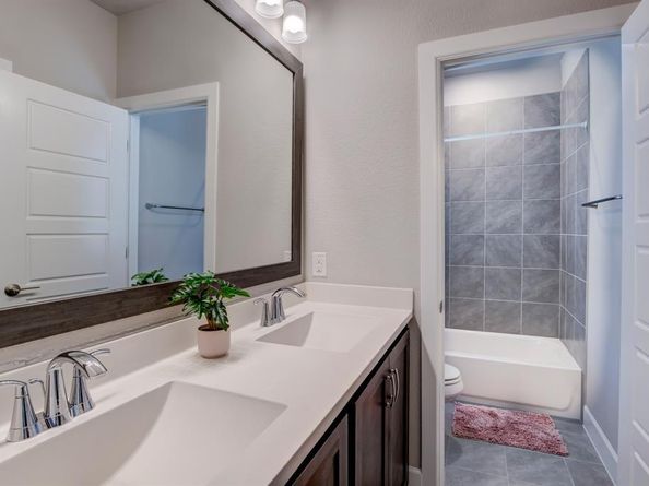672  Aspen Valley Lane , Dallas Texas 75208