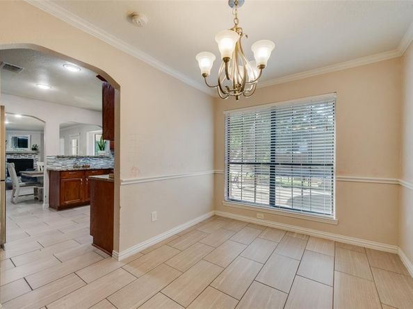 2333  Snowdon Drive , Arlington Texas 76018