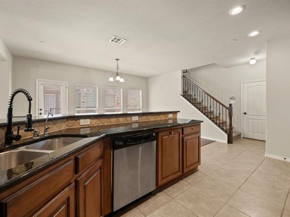 4261  Comanche Drive , Carrollton Texas 75010
