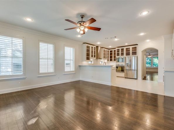 4706  Belmont Avenue , Dallas Texas 75204