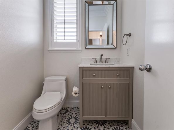 4706  Belmont Avenue , Dallas Texas 75204