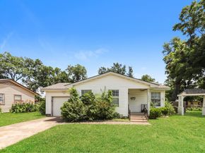 1309  Parkmont Drive , Garland Texas 75041