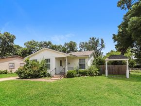 1309  Parkmont Drive , Garland Texas 75041