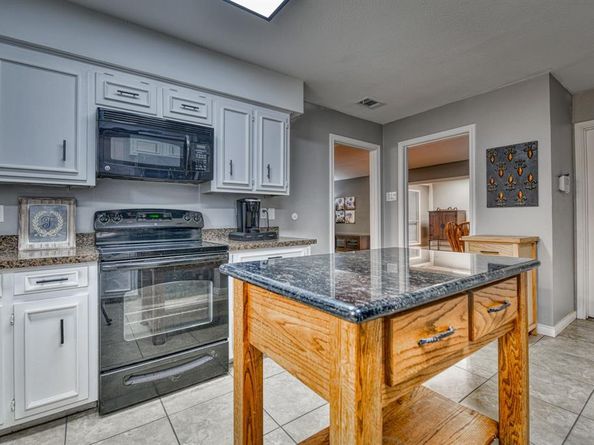 433  Tall Oaks Lane , Richardson Texas 75081