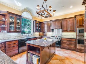 18  Cheltenham Way , Dallas Texas 75230