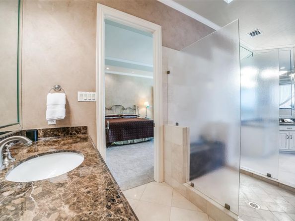 18  Cheltenham Way , Dallas Texas 75230