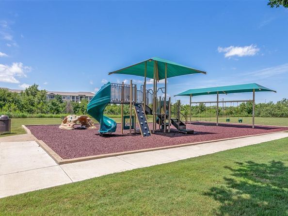 3716  Queenswood Court , Fort Worth Texas 76244