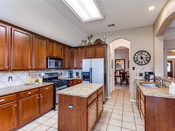 3716  Queenswood Court , Fort Worth Texas 76244