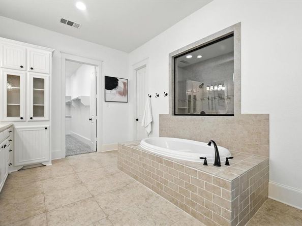 2309  Cardinal Boulevard , Carrollton Texas 75010