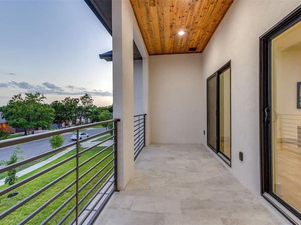 3903  Lively Lane , Dallas Texas 75220