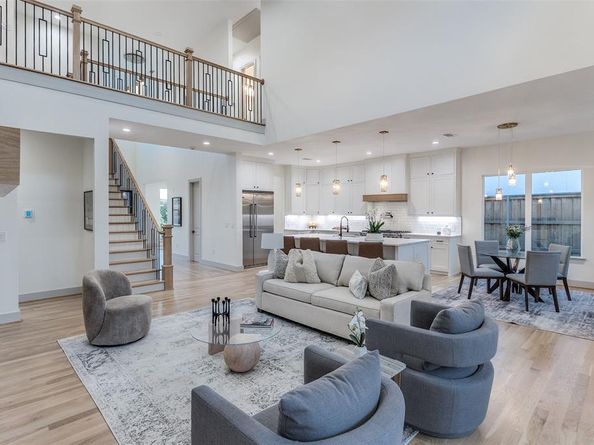 3903  Lively Lane , Dallas Texas 75220