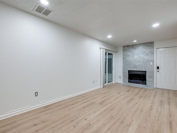 4502  Gaston Avenue  108, Dallas Texas 75246