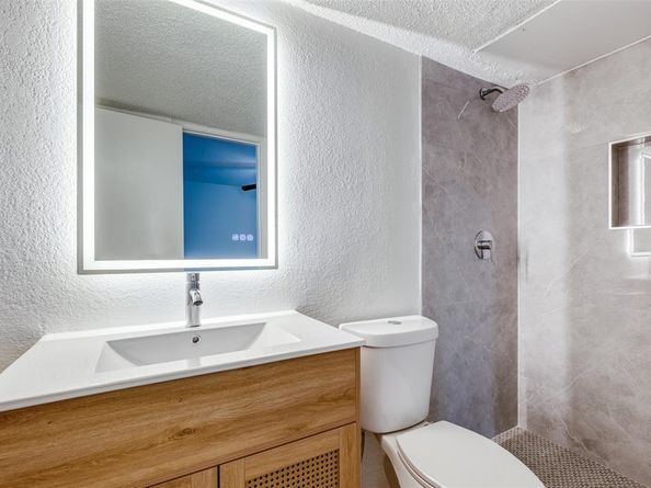4502  Gaston Avenue  108, Dallas Texas 75246