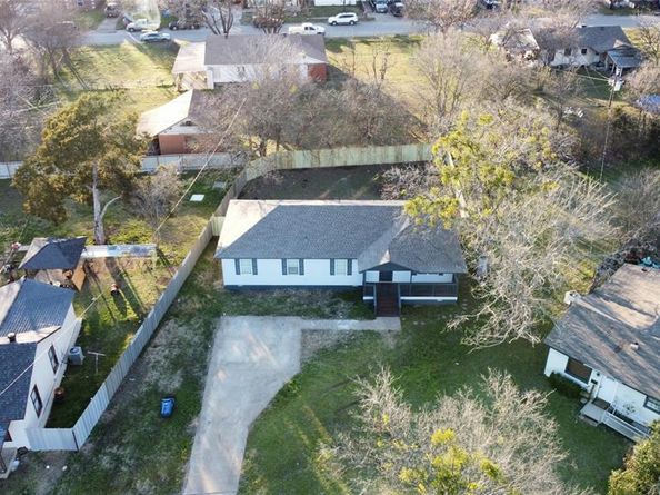 613 N Hansbarger Street , Everman Texas 76140