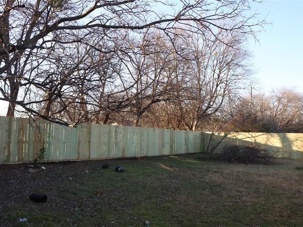 613 N Hansbarger Street , Everman Texas 76140
