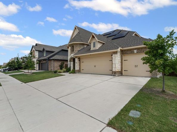 520  Ridgewater Trail , Fort Worth Texas 76131