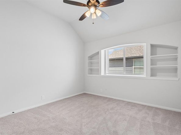 520  Ridgewater Trail , Fort Worth Texas 76131