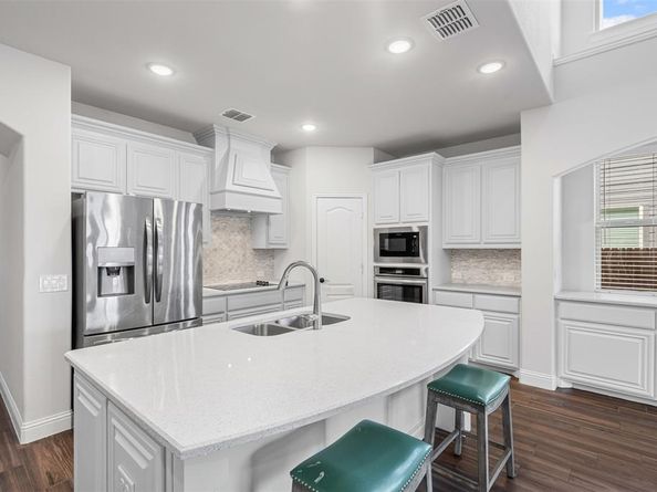 520  Ridgewater Trail , Fort Worth Texas 76131