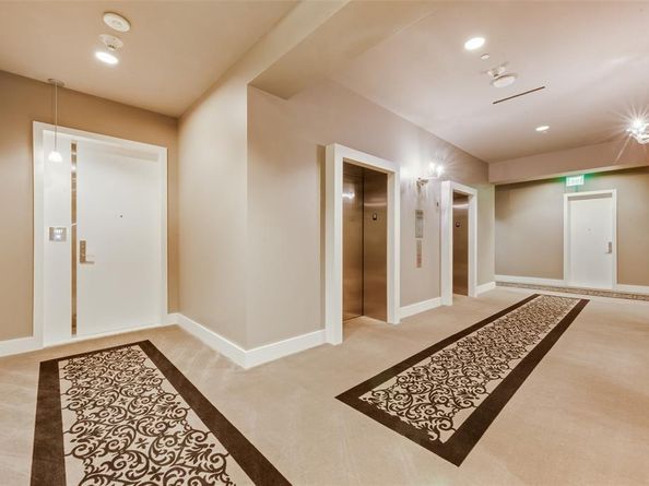 2200  Victory Avenue  1807, Dallas Texas 75219
