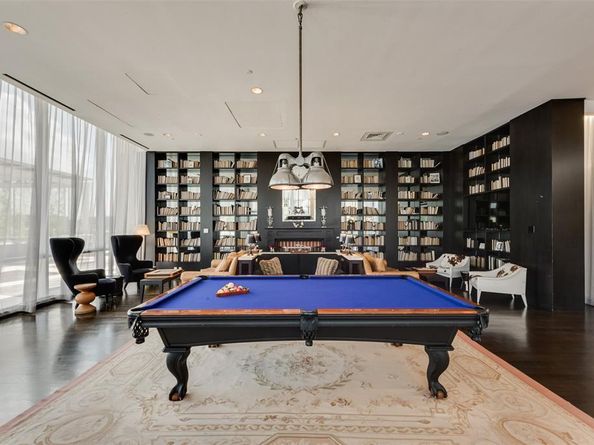 2200  Victory Avenue  1807, Dallas Texas 75219