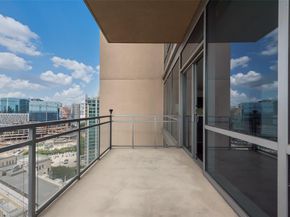 2200  Victory Avenue  1807, Dallas Texas 75219