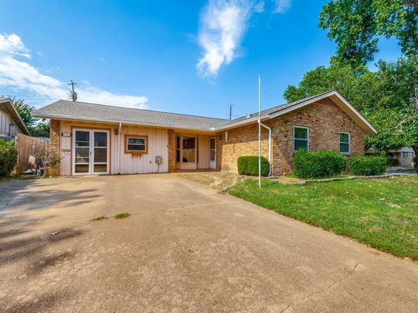1901  Cordova Bend , Irving Texas 75060