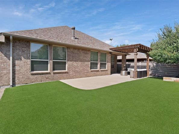 709  Field Crossing , Little Elm Texas 76227