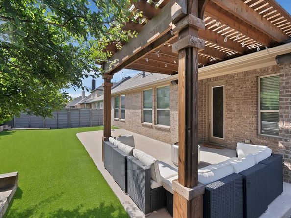 709  Field Crossing , Little Elm Texas 76227