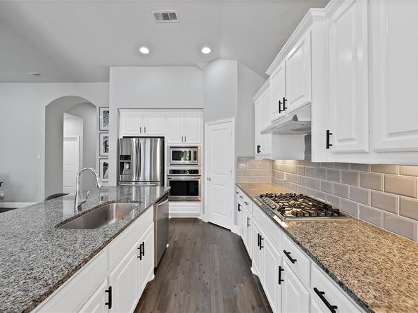 709  Field Crossing , Little Elm Texas 76227