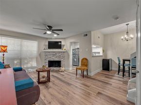 5200  Martel Avenue  27B, Dallas Texas 75206