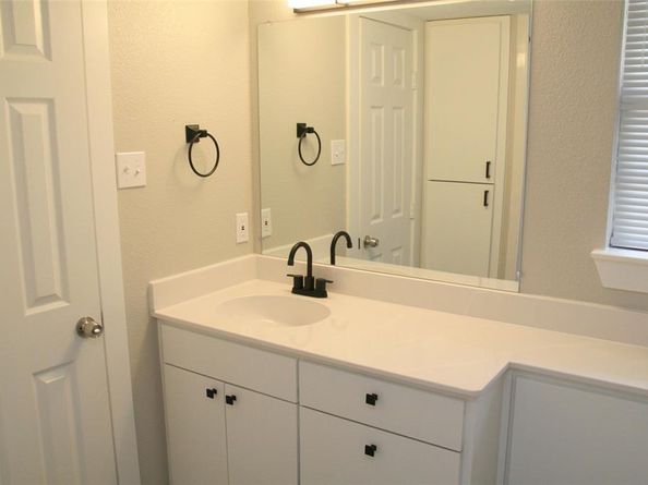 5200  Martel Avenue  27B, Dallas Texas 75206