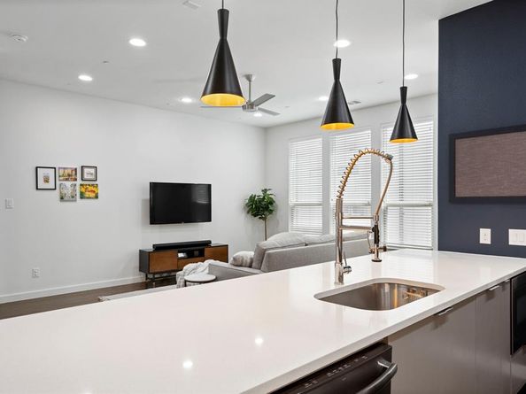1910  Euclid Avenue  2, Dallas Texas 75206