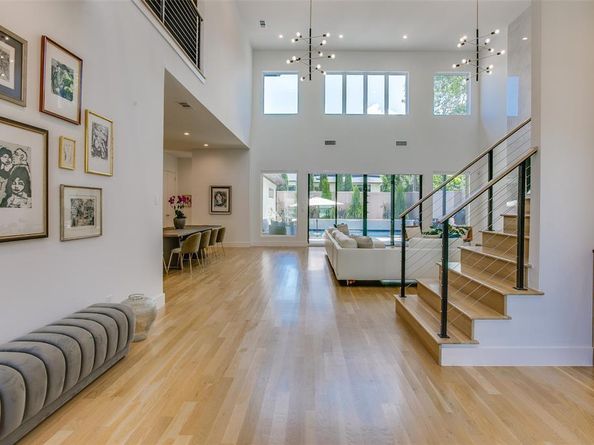 3811  Lively Lane , Dallas Texas 75220