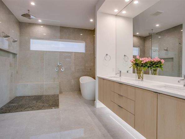 3811  Lively Lane , Dallas Texas 75220