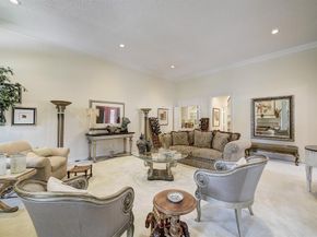 9028  Villa Park Circle , Dallas Texas 75225