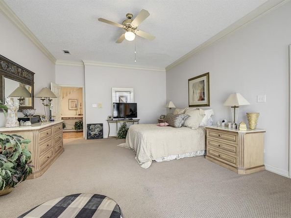 9028  Villa Park Circle , Dallas Texas 75225