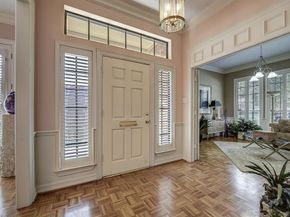 9028  Villa Park Circle , Dallas Texas 75225