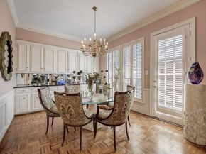 9028  Villa Park Circle , Dallas Texas 75225