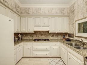 9028  Villa Park Circle , Dallas Texas 75225