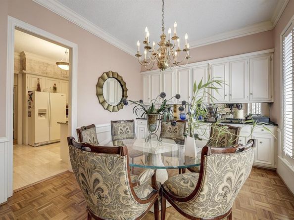 9028  Villa Park Circle , Dallas Texas 75225