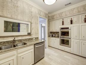 9028  Villa Park Circle , Dallas Texas 75225