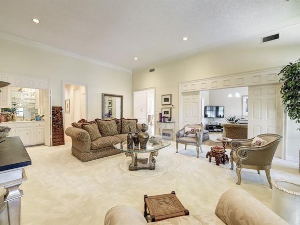 9028  Villa Park Circle , Dallas Texas 75225