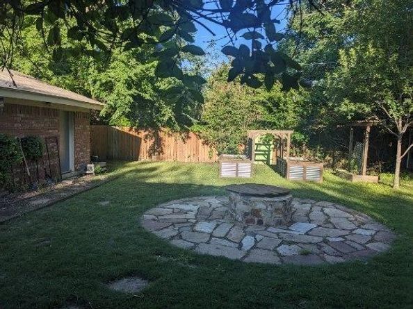 2732  Foxcroft Circle , Denton Texas 76209