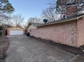 2732  Foxcroft Circle , Denton Texas 76209