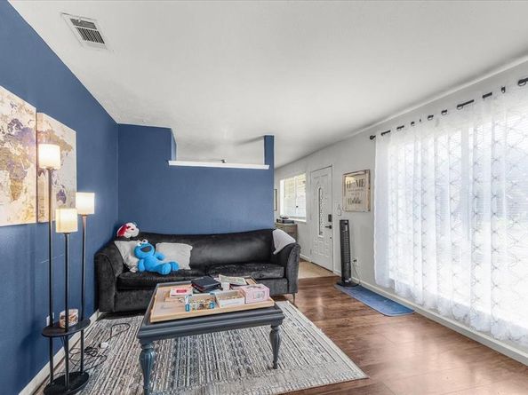4111  Mehalia Drive , Dallas Texas 75241