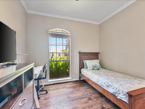 6502  Country Creek Drive , Arlington Texas 76001