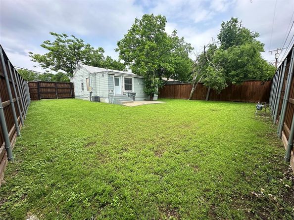 4706 W University Boulevard , Dallas Texas 75209