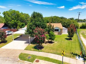 2806  Harvard Street N, Irving Texas 75062