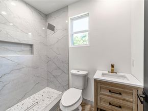 908 S Ewing Avenue , Dallas Texas 75203