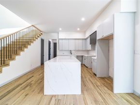 906 S Ewing Avenue , Dallas Texas 75203